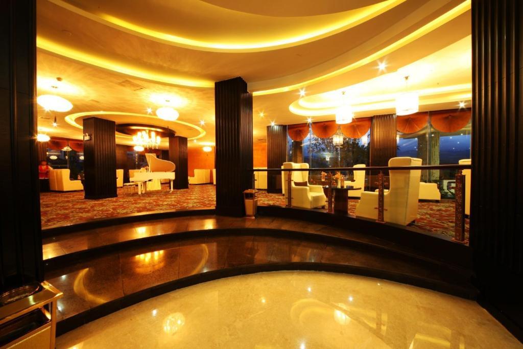 Xiongzhao Grand Hotel Weishan Đại Lý Ngoại thất bức ảnh